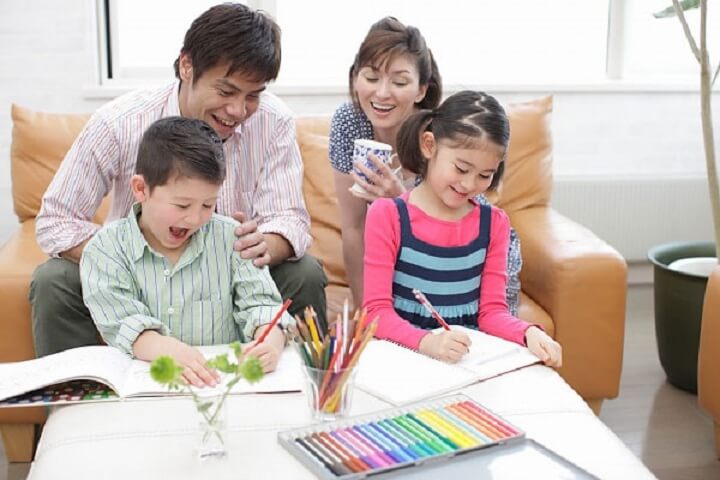 Cách cha mẹ định hướng và tạo động lực tốt cho con học tập chủ động