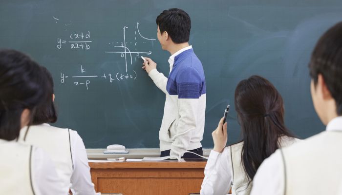 Học Thêm Toán 12 Phường Giang Biên Long Biên Hà Nội
