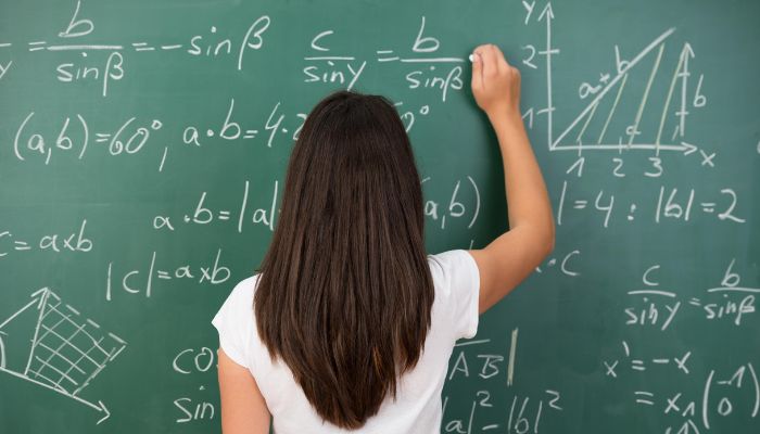 Học thêm Toán 12 phường Đồng Xuân
